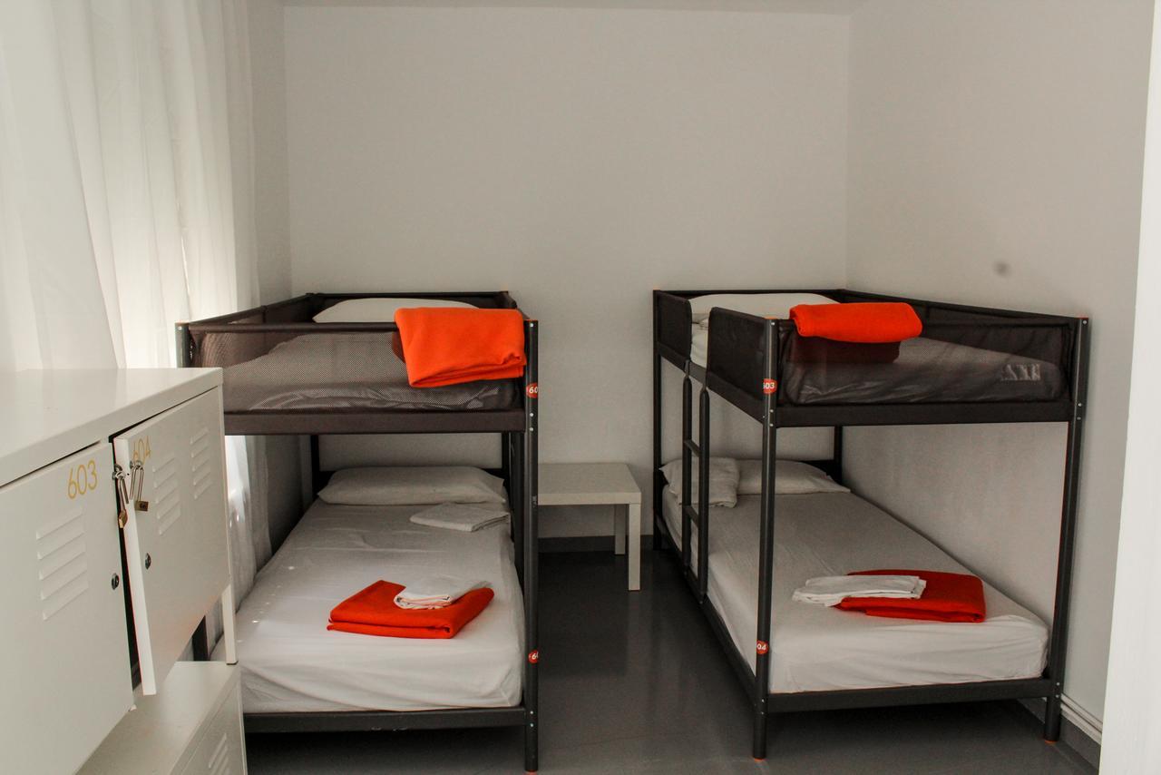 Sitges Beach Hostel Exterior photo